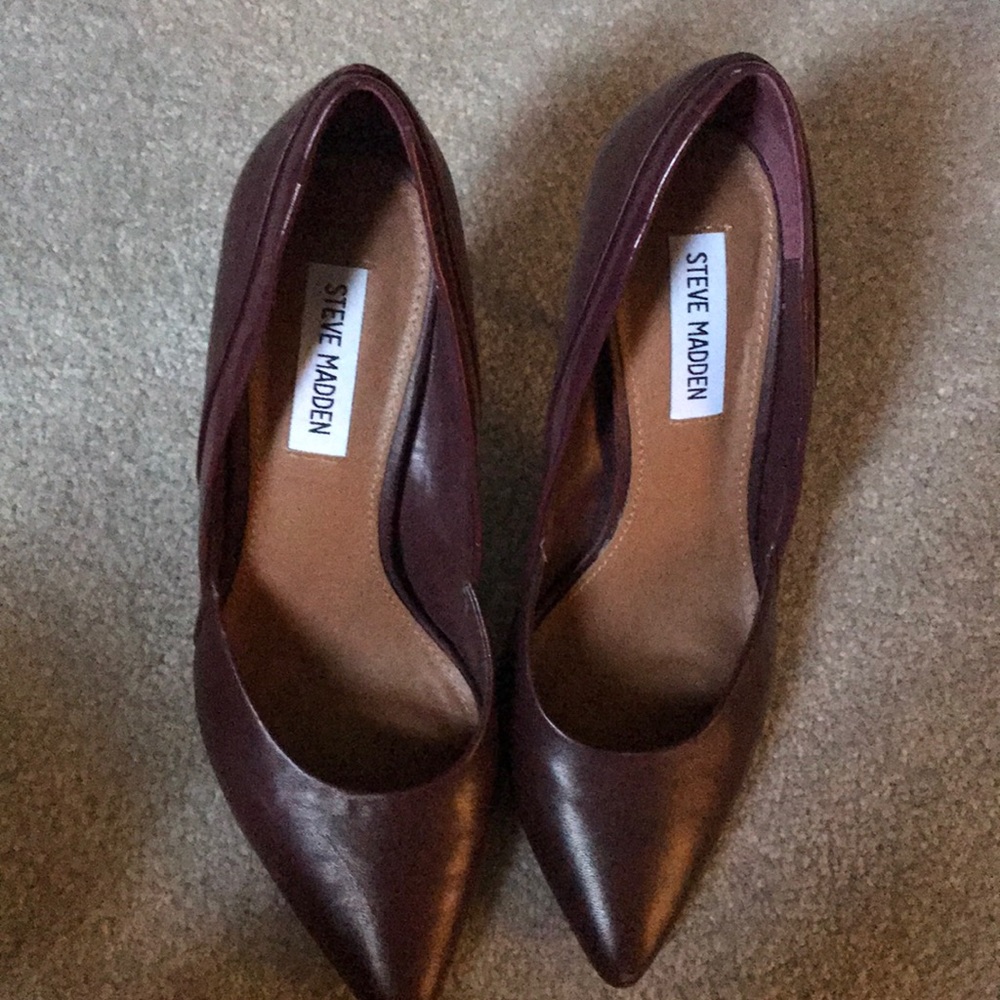 Steve Madden pump